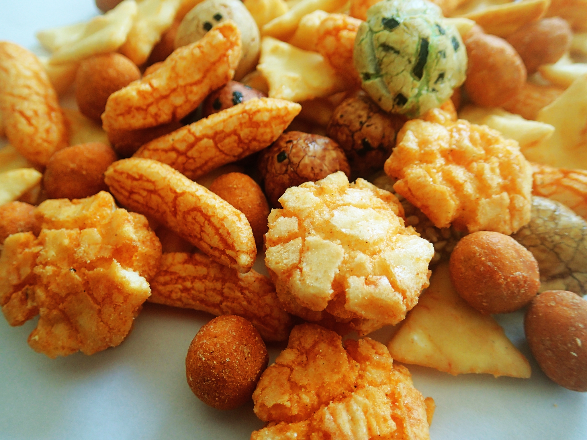 Mulitiple Shape Fried Seaweed Roll High Temperature Crisp Spicy Biscuit
