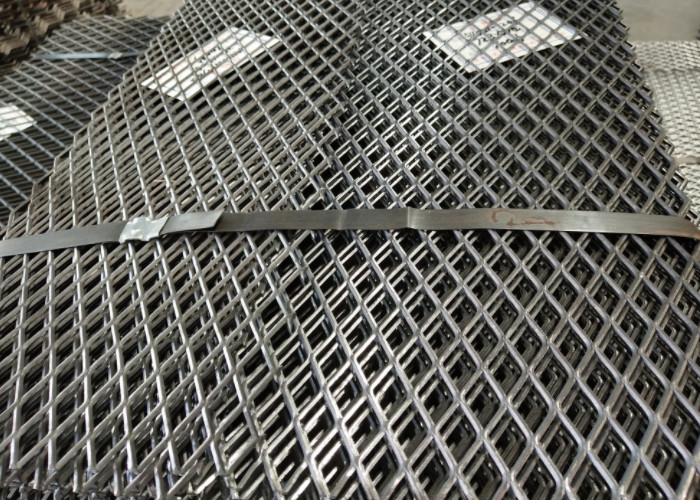 Carbon Steel Walkway Expanded Plate Mesh Perforated Metal
