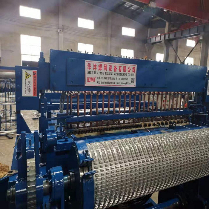 1m Width Changeable Diameter Iron Net Making Machine , Huayang Automatic Welding Machine