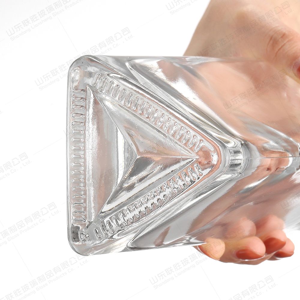 Rubber Stopper Sealed Triangular Prism 50ml 100ml 500ml Brandy Whiskey Glass Bottles