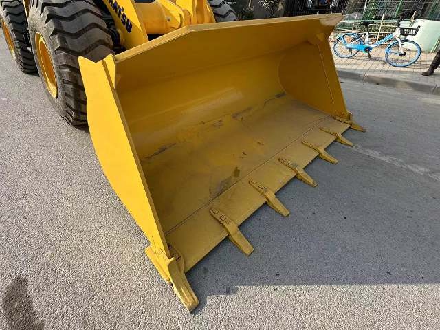 Komatsu WA380 Loader Bucket