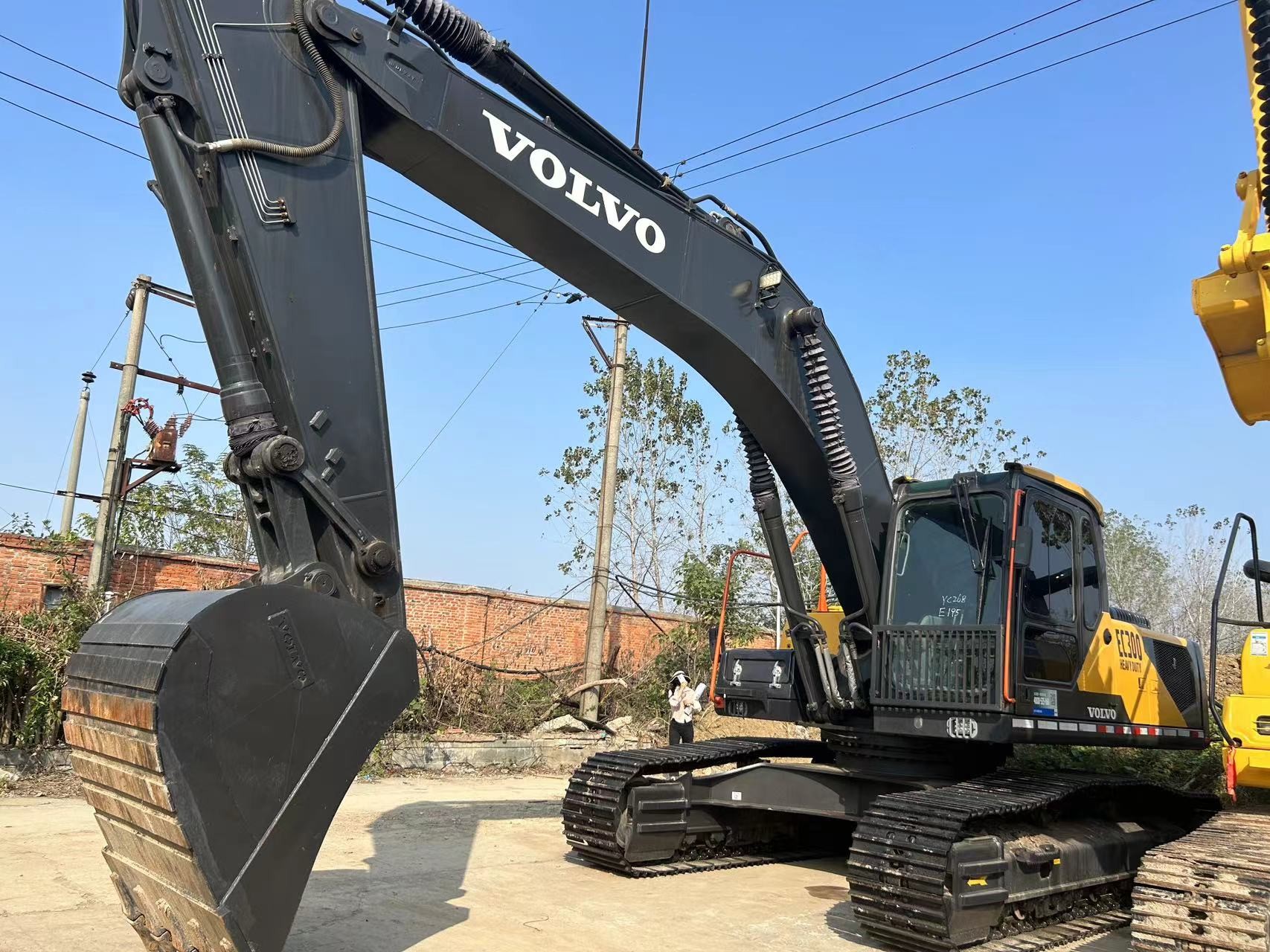 Best Selling High Quality Secondhand Volvo EC290 Excavator Used Construction Machinery for Sale