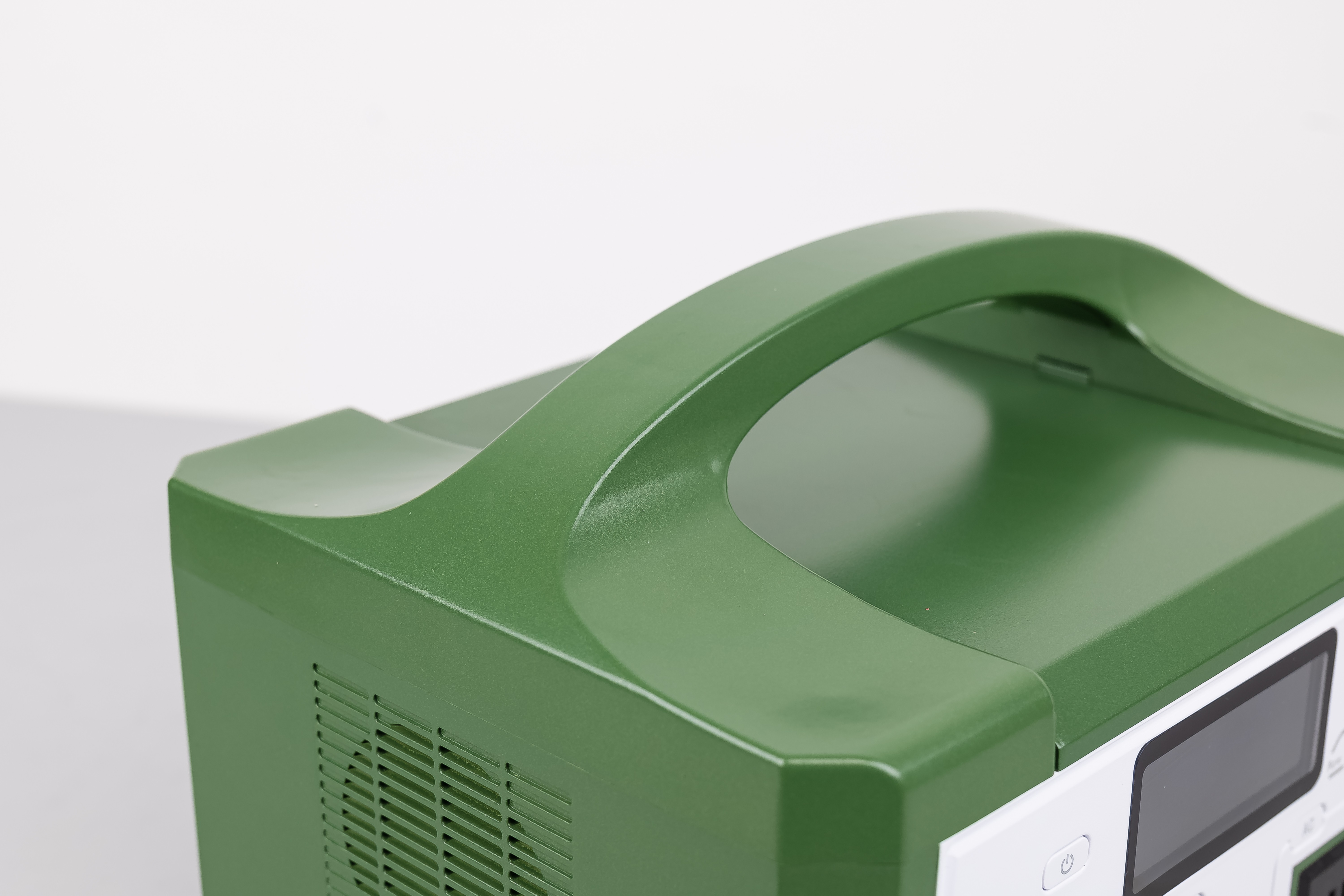Light Weight Off Grid Solar System DC AC 220V Solar Portable Power Station With CE/ROHS Approved For Emergency Power