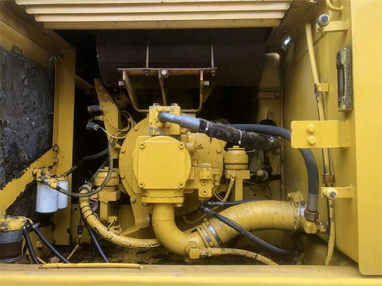Japan Original Used Komatsu PW160-7 Wheel Excavator in with Transport Length of 7.1 m