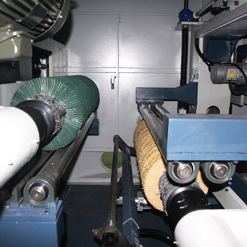 Copper-aluminum/steel-aluminum/titanium-aluminum composite material plate automatic polishing machine