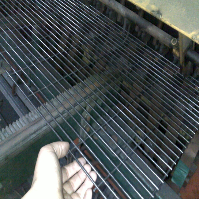 security mesh fence (1).jpg
