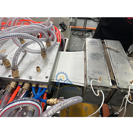 38CrMoAl Twin Screw Extruder HSJZ-55/128 PVC Wall Panel Extrusion Line / Panel Manufacture Machinery