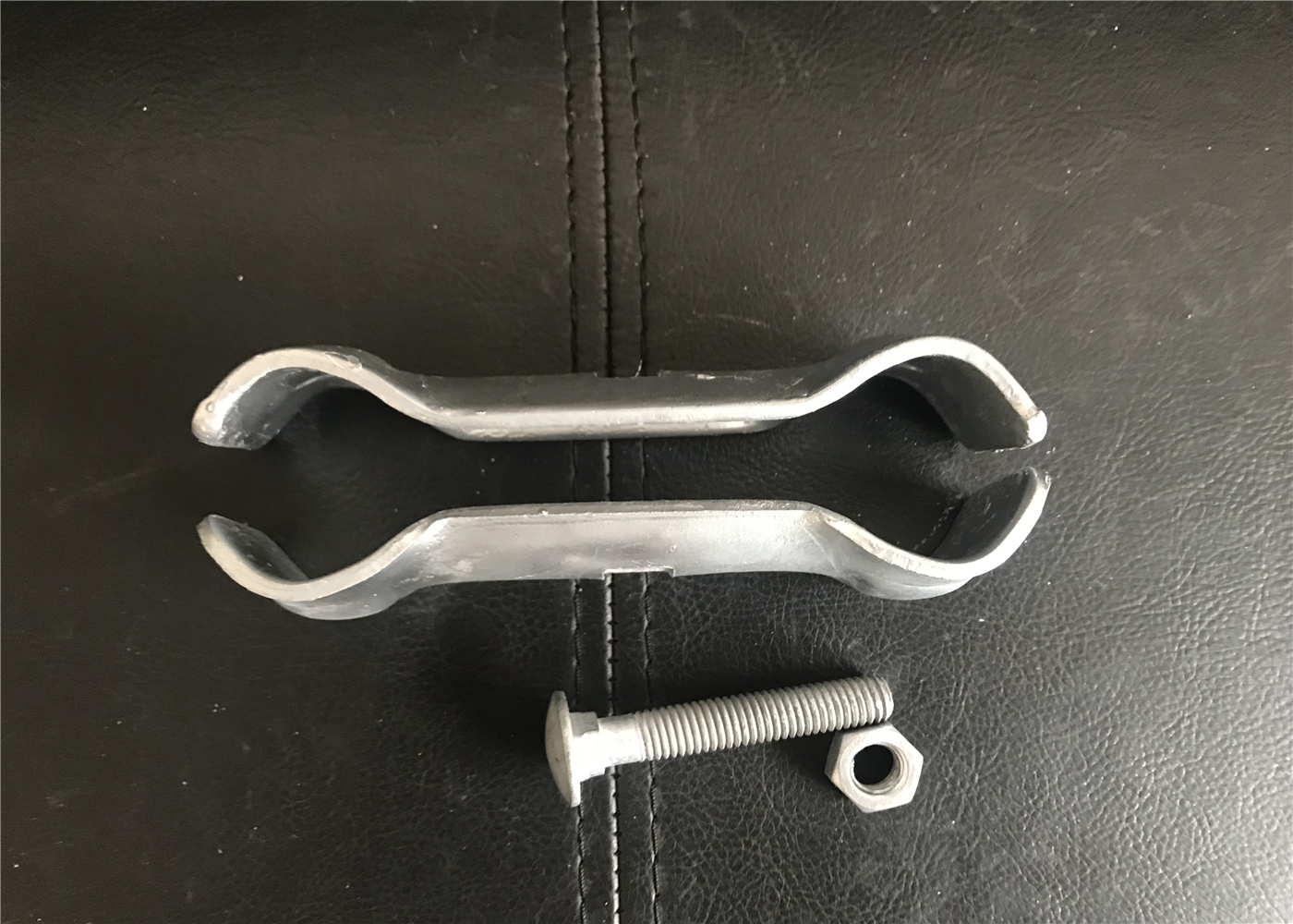75mm3inch /90mm3.5inch/100mm4inch temporary post center distance Hot dipped Galvanized And Powder coated Clamp