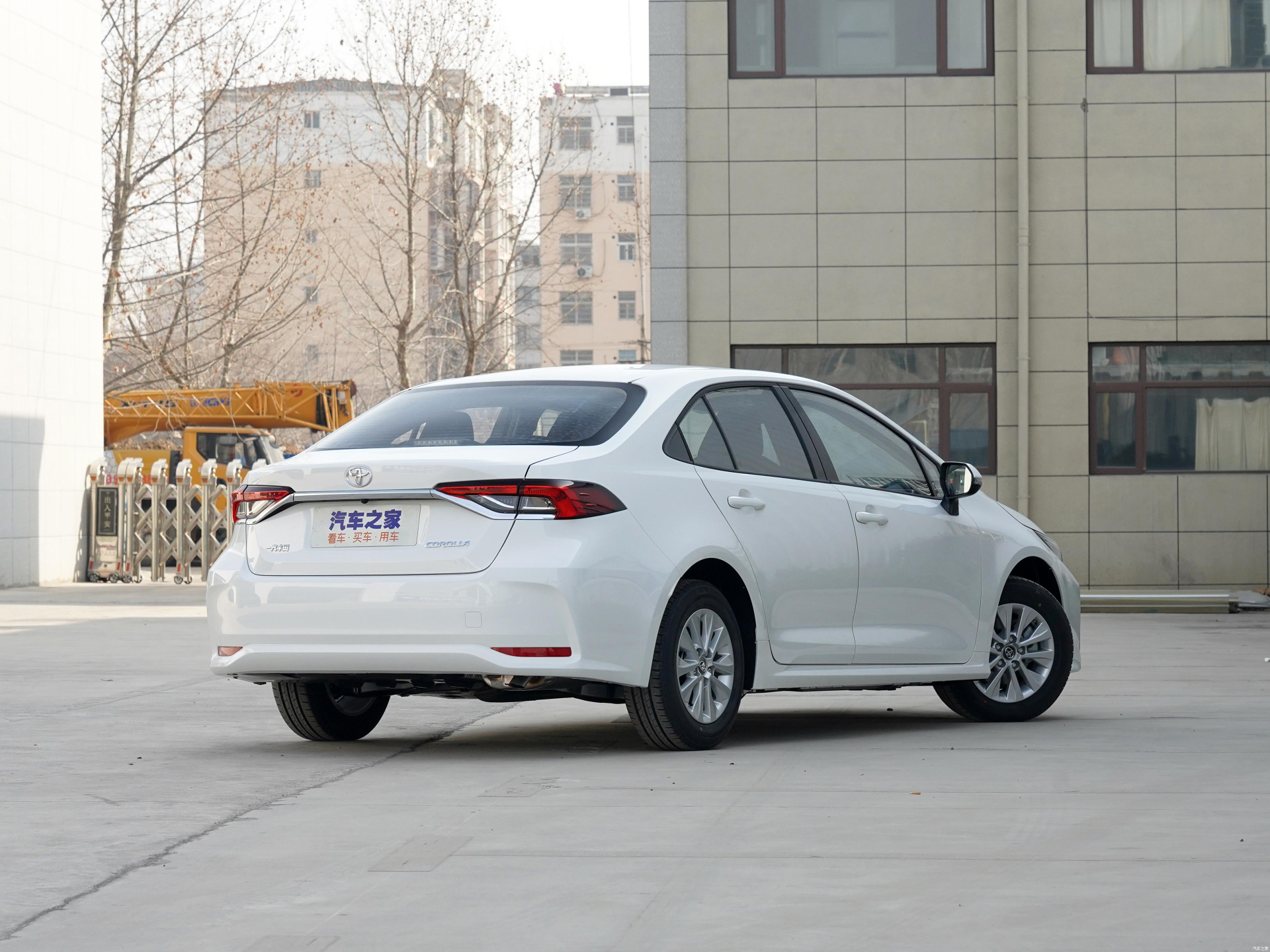 2022 top supply new car chinese new design EV car TOYO TA Corolla twin engine E+