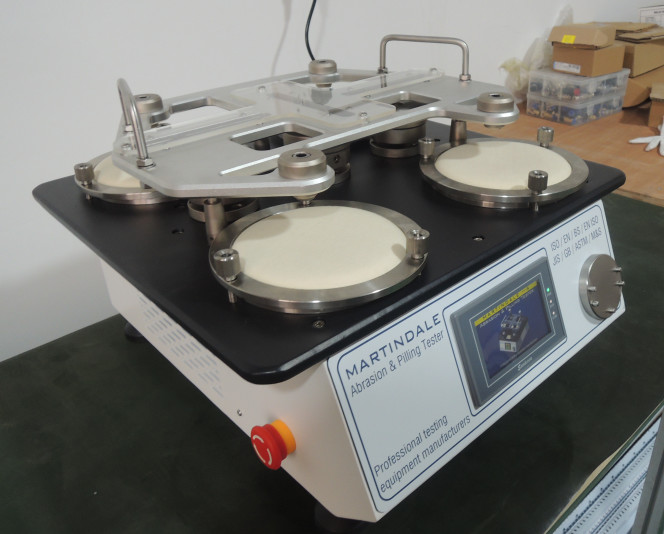 ISO 12945-2 ASTM D4966 Textile Testing Equipment Martindale Abrasion And Pilling Tester