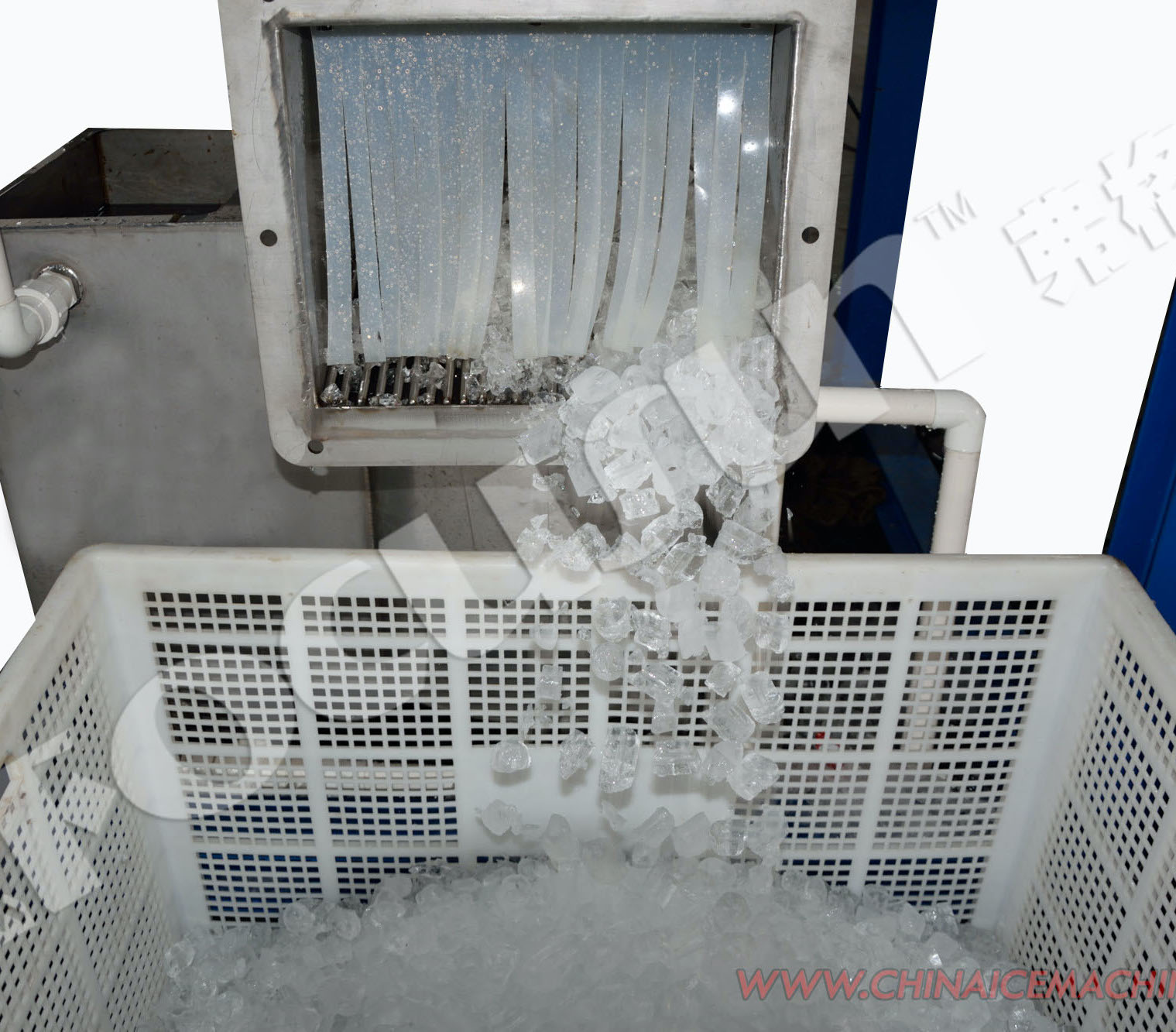 2200*2000*1800mm Tube Ice Maker with 20 Tons Daily Production and Long Service Life