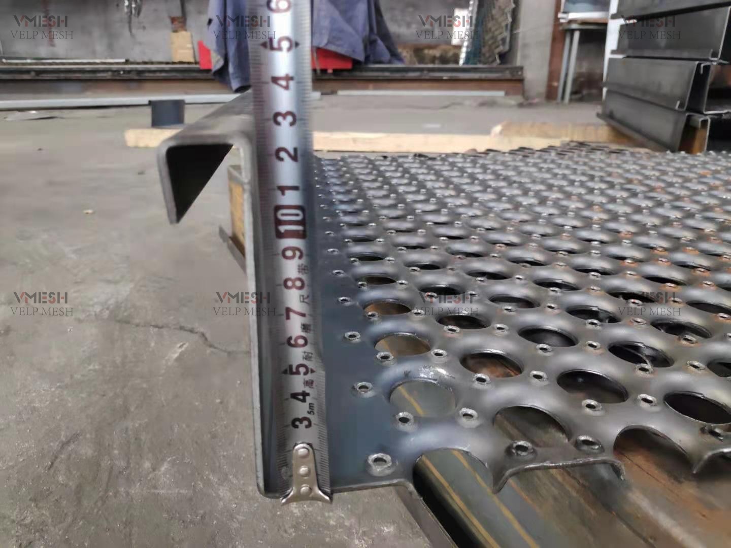 Round Holes Galvanized Steel Plank Grating Perforated Anticorrosion