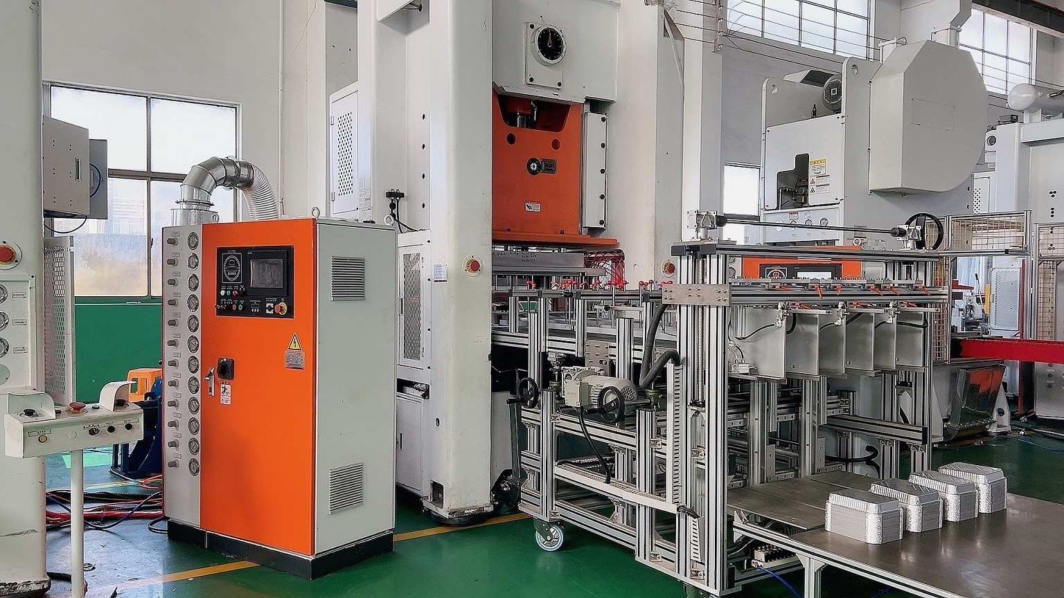 Siemens Motor High Speed 4-6 Cavities Aluminum Foil Plate Making Machine LK-T80 with Long Life