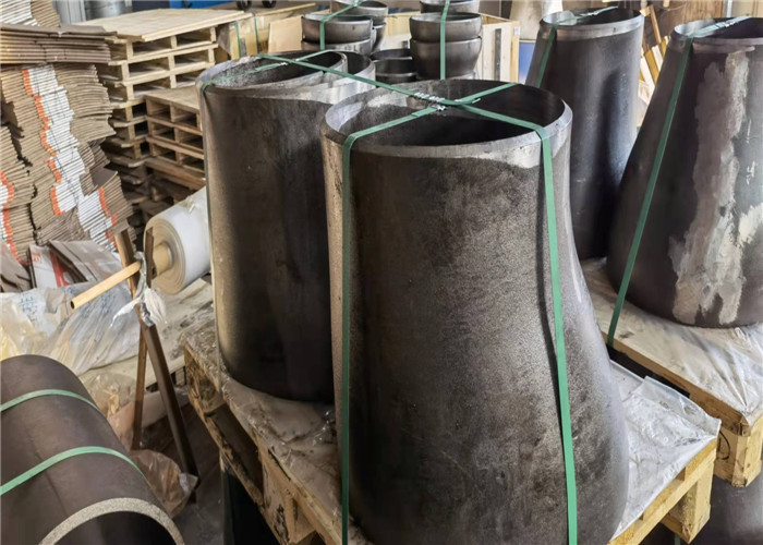 24" X 20" Q235 Carbon Steel Concentric Reducer For Chemical Pipe Connection
