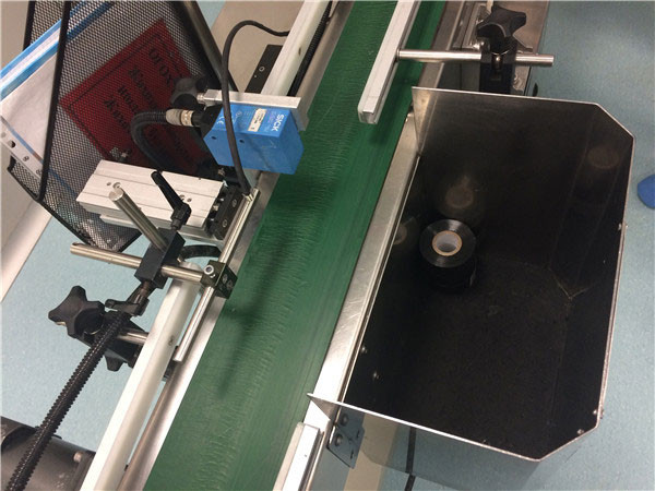 Automatic Carton Box Corner Labeling Machine Corner Wrap Label Applicator