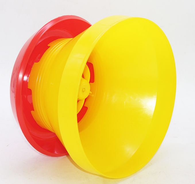 New Type Red Chicken Drinker With Leg Water Bucket Manual Poultry Feeder And Drinker Farming Equipment