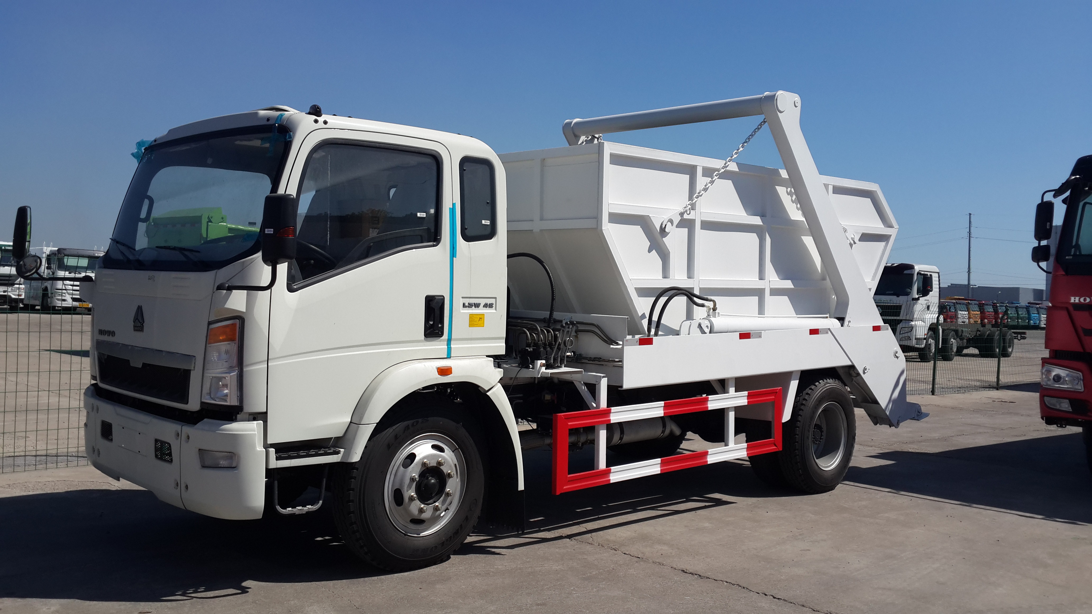 8 10 Ton Arm Swing Garbage Light Duty Commercial Trucks Mini City Rubbish