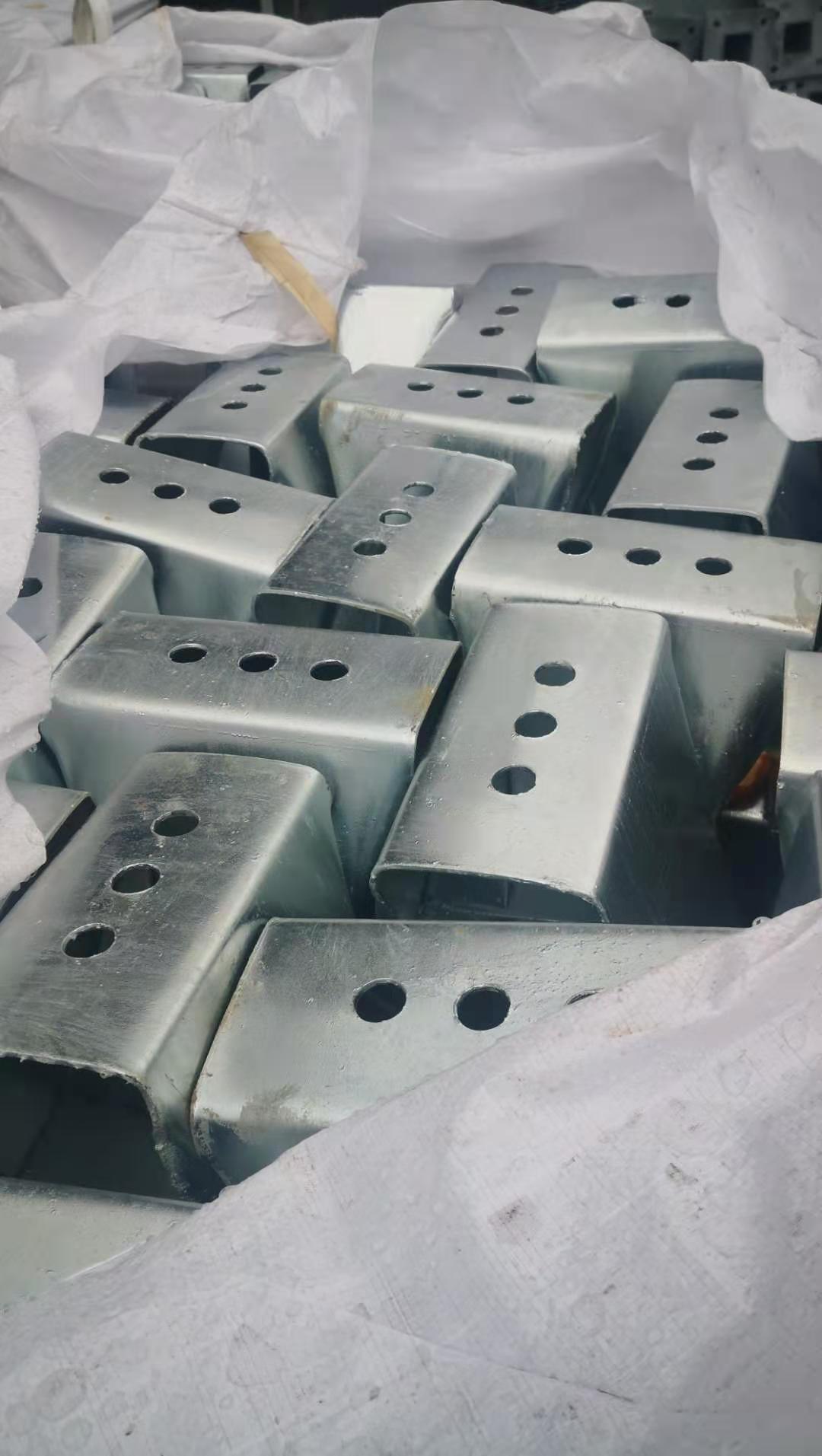 Hot Dip Zinc Coated Galvanized Steel Guardrail Spacer With ISO9001 2008 Certification