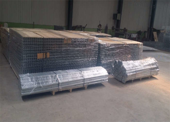 Bottom End Roll Top Welded Mesh Fence Panels BRC 2400mm Length For Swiming Pool