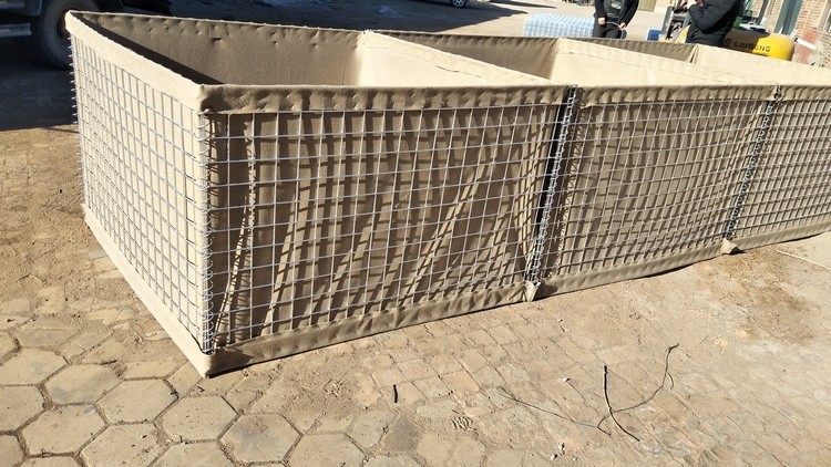 Sand Filled Galvanized Gabion Box Hesco Barrier Wall Mil 7