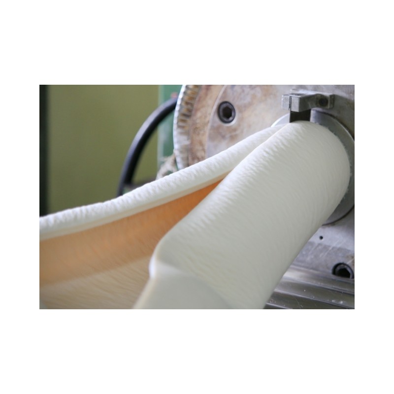Tear Resistant Fuel Resistant Low Temperature Resistance Fkm / Fkm Rubber Sheet With 70A Hardness