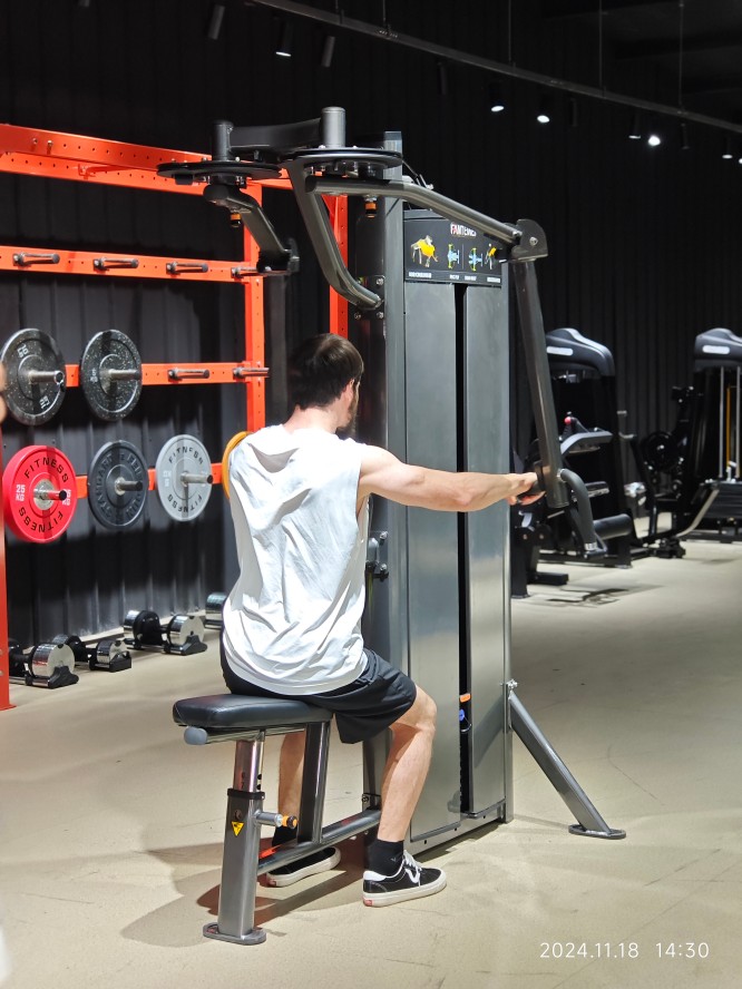 Fly/Rear Deltoid Machine Commercial Fitness Equipment Pectoral Weight Training Machine