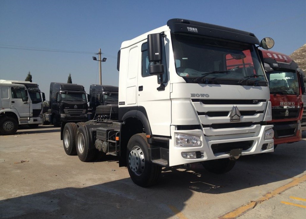 ZZ4187N3617A Prime Mover Truck Howo 4x2 Euro 2 371 hp tractor truck