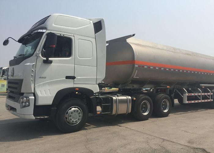 HOWO A7 Fuel Oil Delivery Semi Truck With Trailer 60000 Liters 65000 kgs