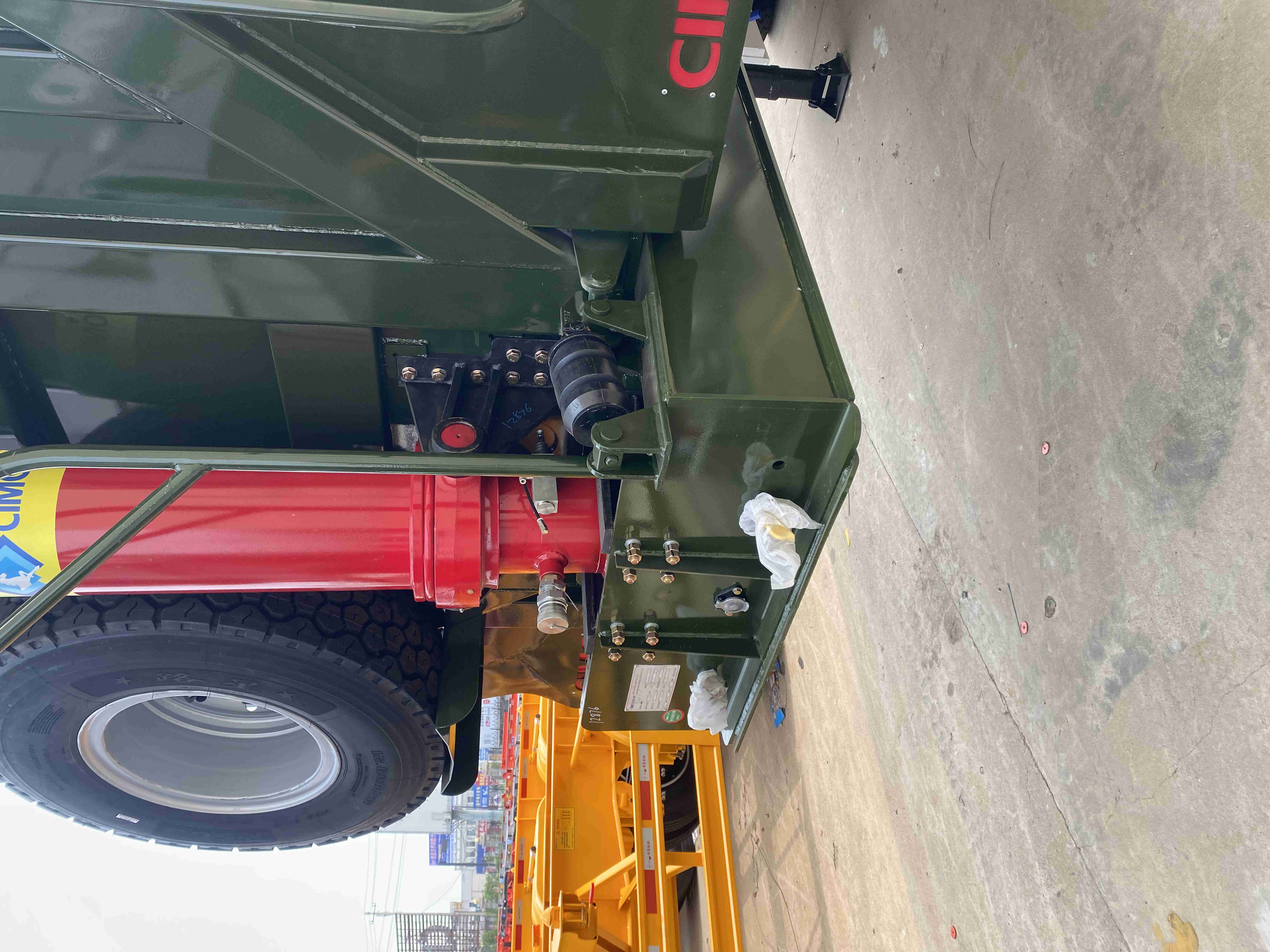 Air Suspension 3-axis 4-axis Hydraulic Lifting Rock Heavy-duty Truck Sand Semi-trailer 60 Ton Rear Flip Semi-trailer