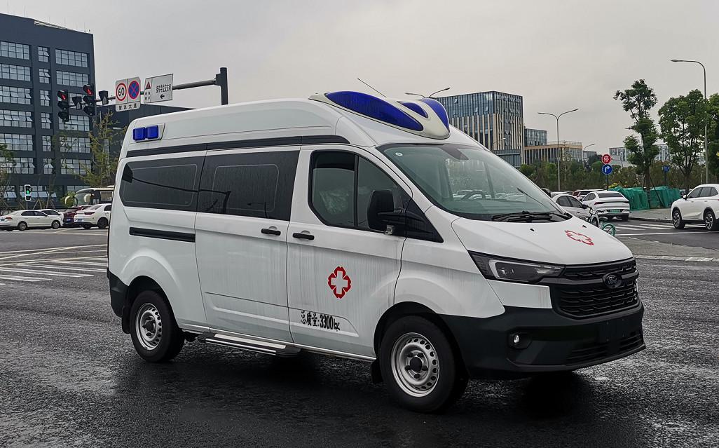 Ford Transit Medical Ambulance Gasoline 8 Seats Ford Transit Box Ambulance