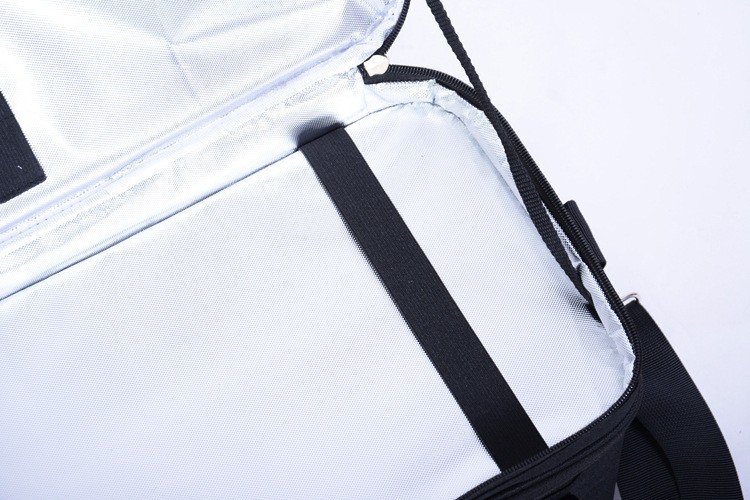 Virson durable refreshing cooler bag for frozen food.