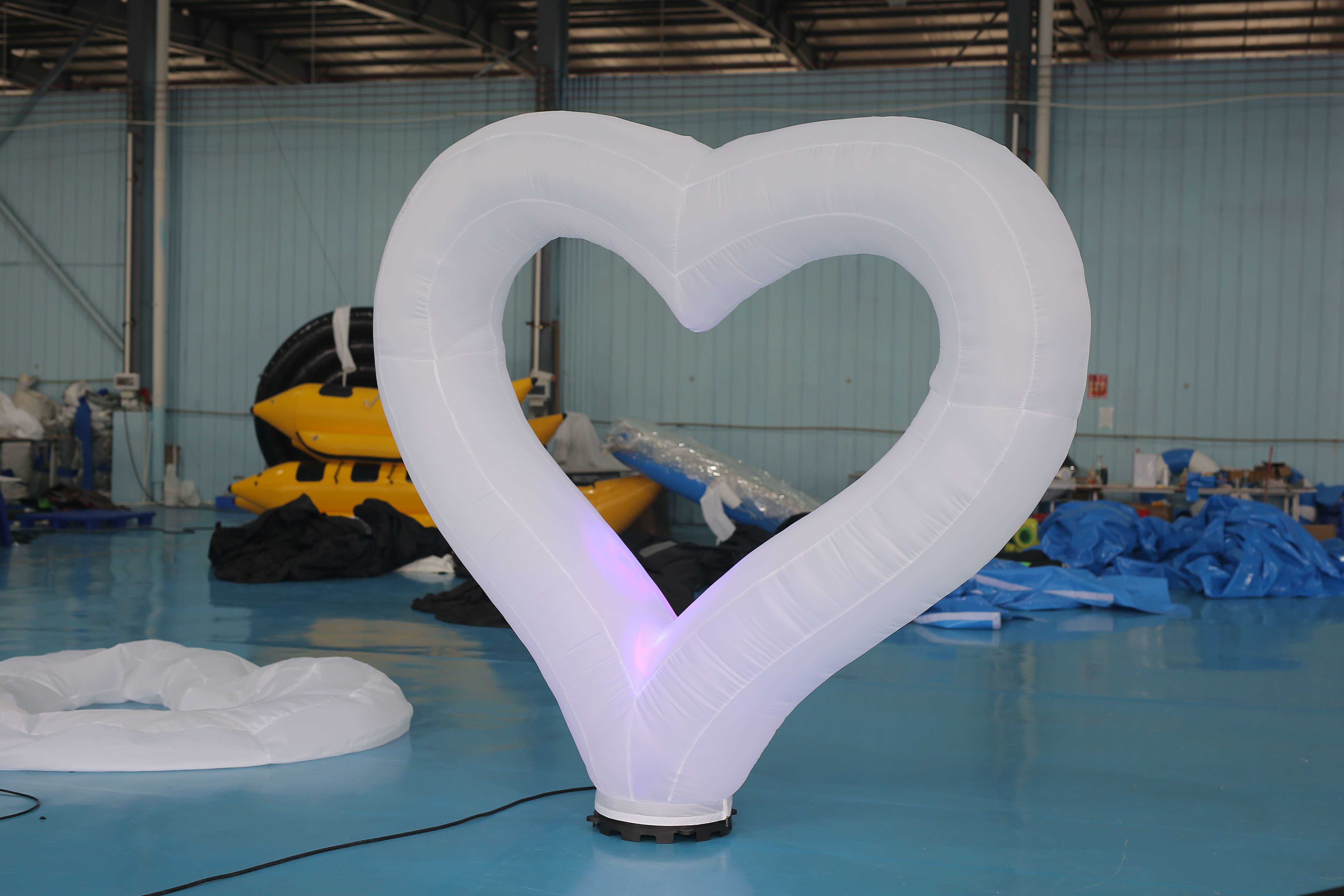 2.5M Diameter Inflatable Lighting Decoration Heart Belt LED Light