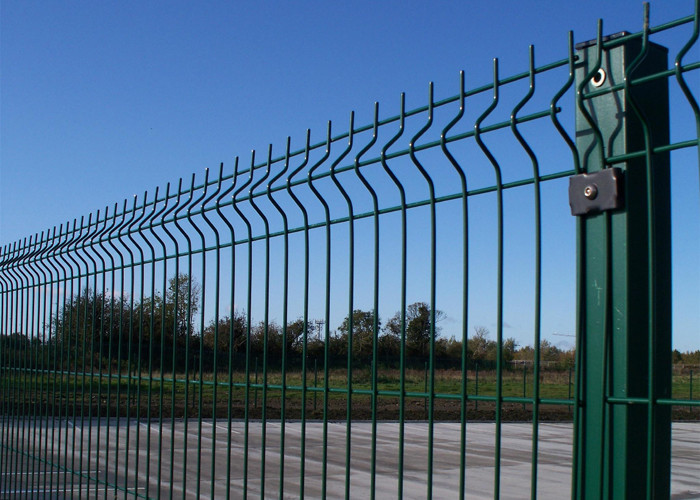 Galvanized Powder Coated 3D Wire Mesh Fence , Green Arc Garden Fencing