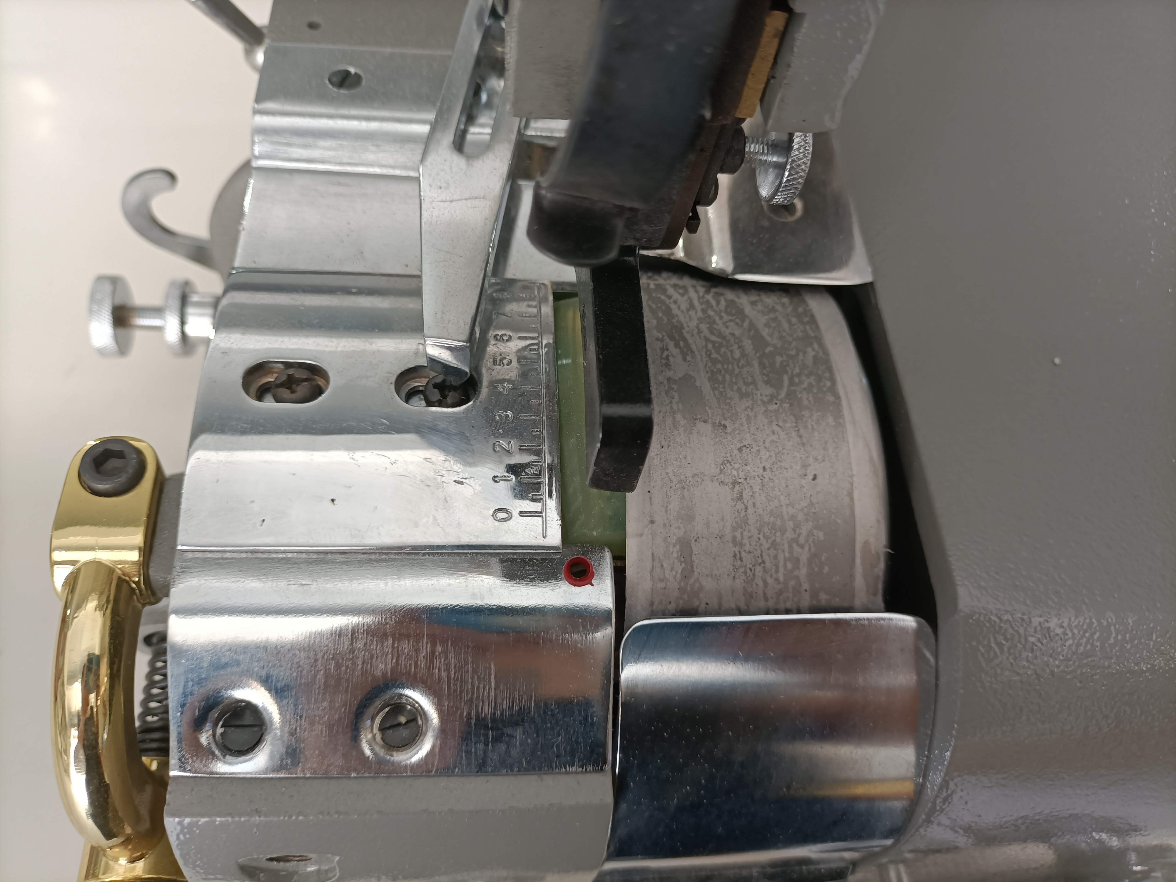 Adjustable Speed Leather Skiving Machine Prevents Rust Shoes Manufacturing Machine