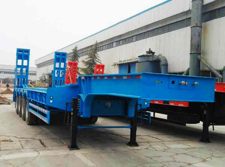 CIMC Original Low Bed Trailer 4 Axles 80ton Machanical Type With HOWO Prime Mover