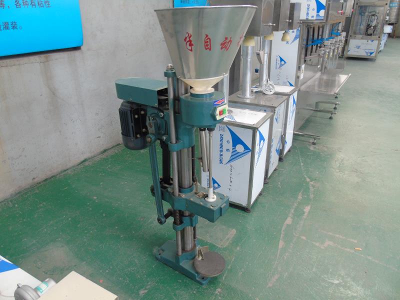 Semi-Automatic DUOQI ZRTY-1F Glass Bottle Wine Cork ROPP Capping Machine for Red Wine
