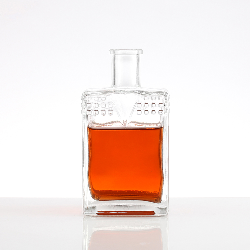 Variety of Brandy Spirit Glass Bottles with Customizable Sealing Type and Cork