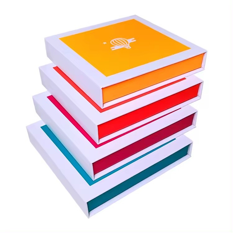 Magnetic Close Rigid Cardboard Custom Paper Gift Macaron Box Packaging With Insert