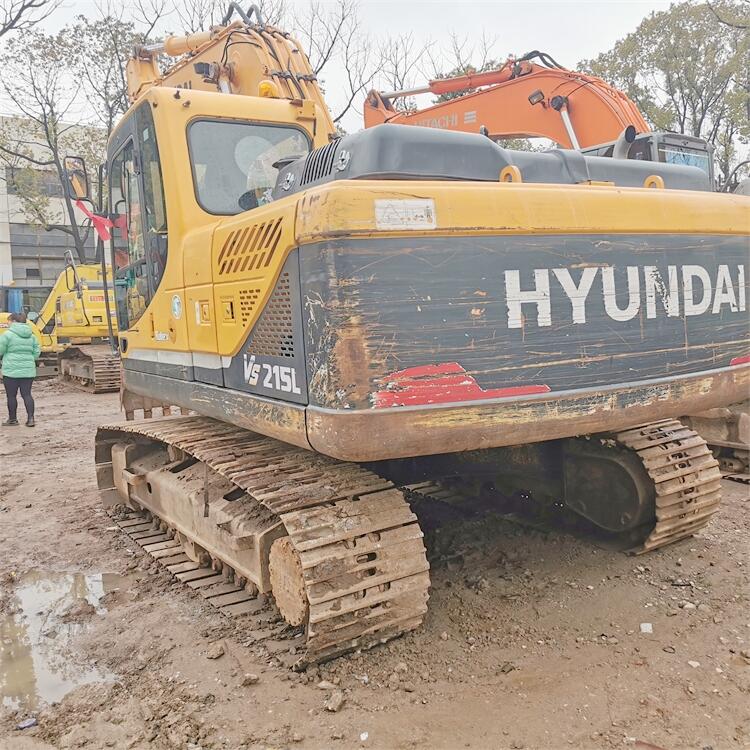 225LC-7 Used Hyundai 225LC Excavator in Excellent Condition with 1 m3 Bucket Capacity