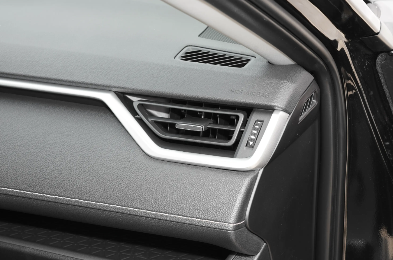 Front Suspension Macpherson Equipped 2022 GAC Toyota Veranda SUV for Design Arrival