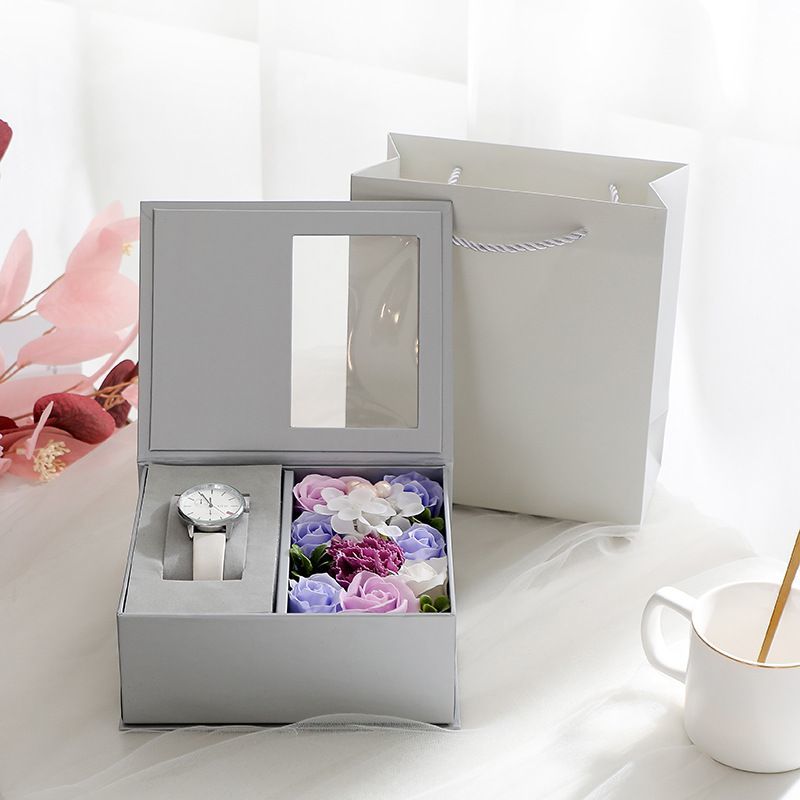 Custom Magnetic Closures UV Gold Foil Printing Logo Folding Packaging Paper Gift Boxes with Ribbon