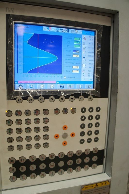 Continuous Double Station Extrusion Blow Molding Machine