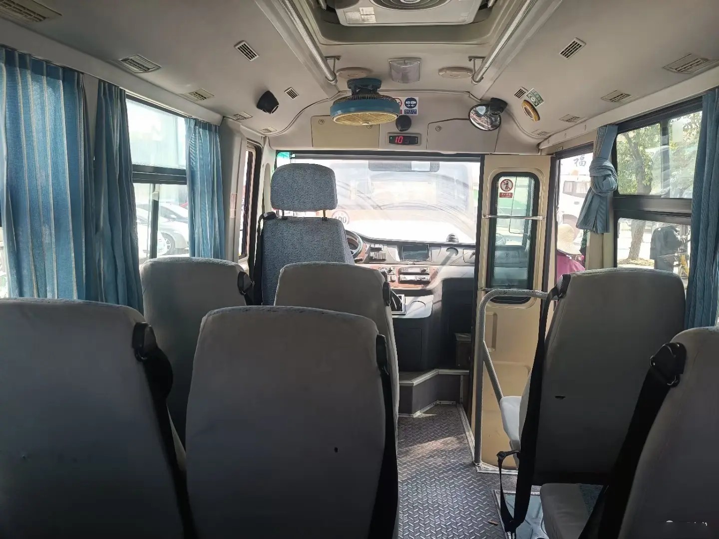 Second Hand Mini Van Front Engine Folding Gate Slidng Windows 14 Seats Used Dongfeng Mini Bus EQ6550