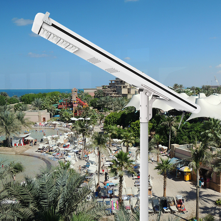 Adjustable Cloud based cleaning Solar Street Light Aluminum Alloy, LiFePO4 Battery with MPPT Controller