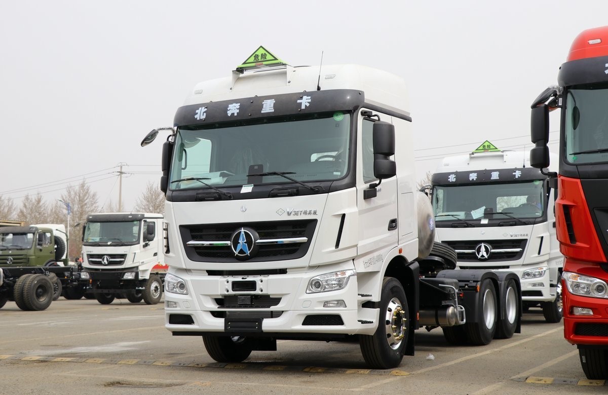 Beiben Heavy Tractor Truck 480ph 6X4 Advanced Drivetrain Systems for Smooth Power Delivery