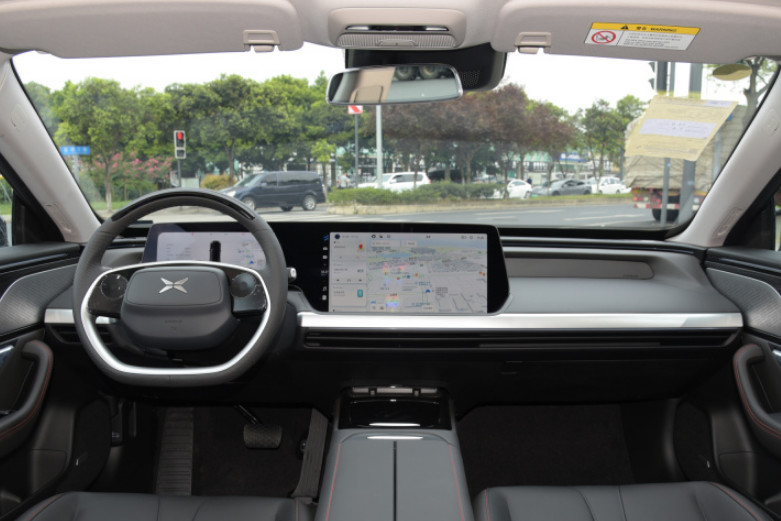 XPENG P7 2022 586G Single Motor Pure Electric Middle Sedan 5 Door 5 Seats