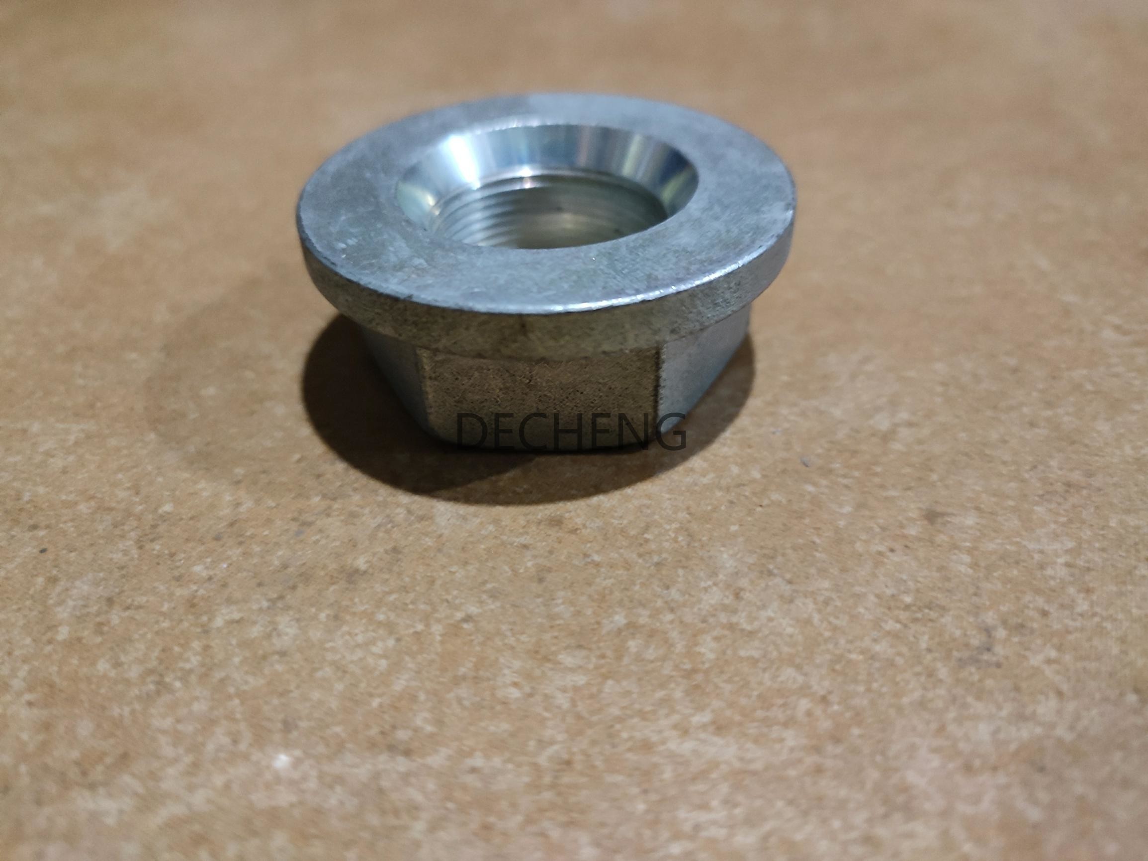 6D95 6D108-5-6 Crankshaft Locking Screw 18*50*62mm Hexagon