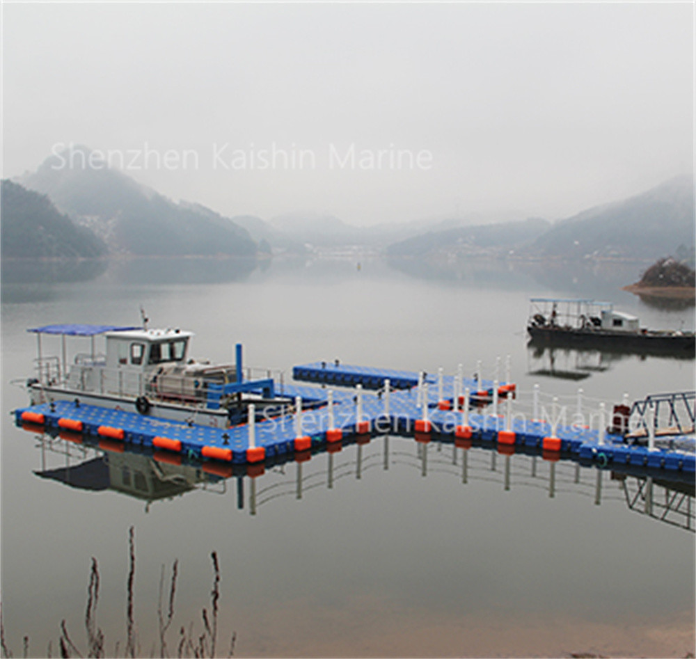 350kg/sqm HDPE Floating Dock Modular Design For Marine Use / Floating Cube
