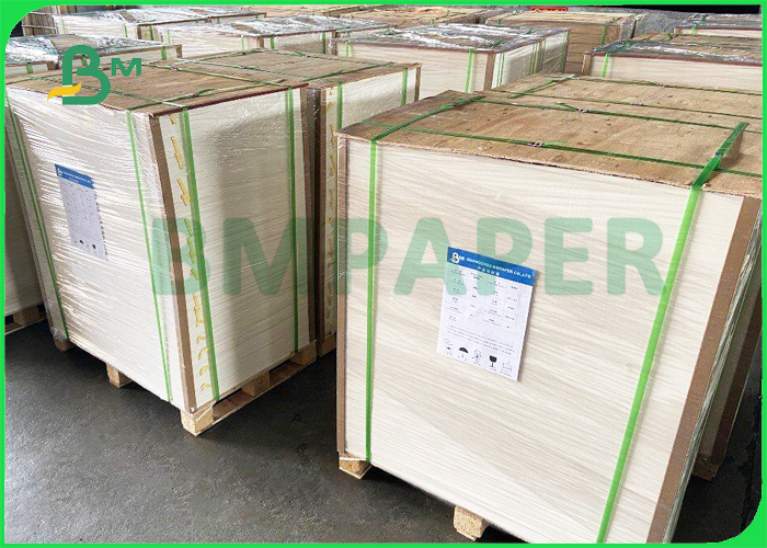 Glossy LWC C2S Light Weight Coated Paper For Magazine Page 60gsm 64gsm