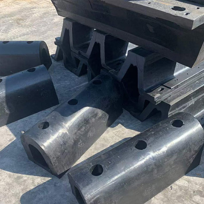 NR D Type Rubber Fenders In Sizes Up To 300mm Compact Yet Strong